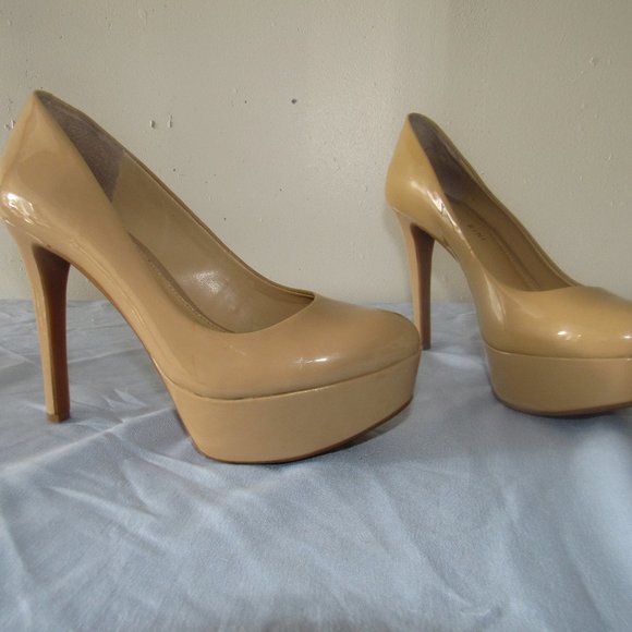 Gianni Bini Shoes - Gianni Bini Tan Platform Heel - size 7.5